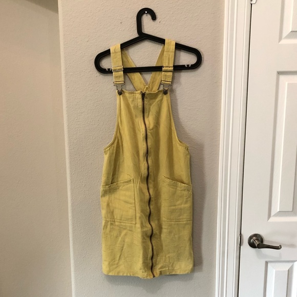 Yellow jumper - Picture 1 of 2